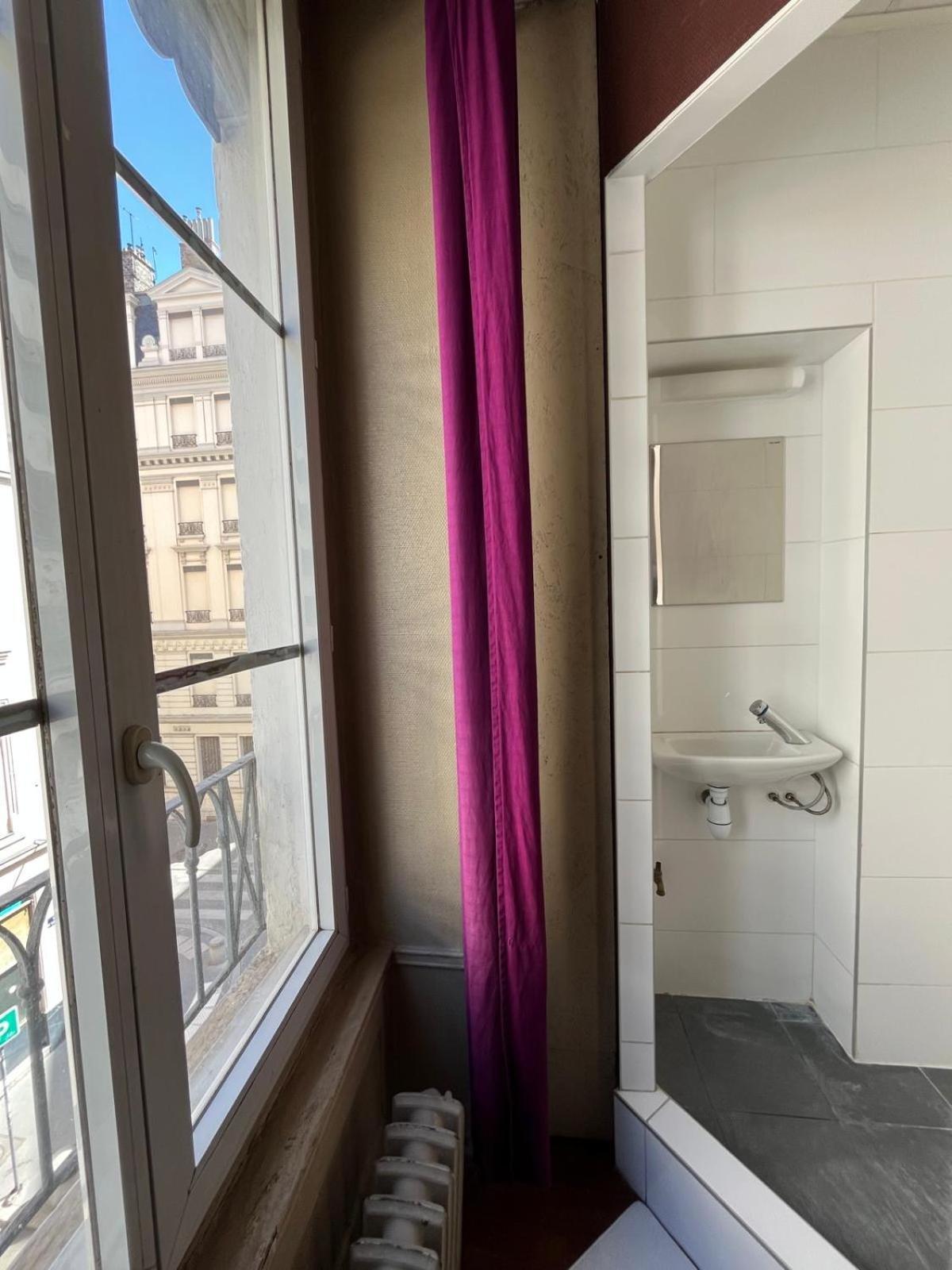D Enghien Hotel *