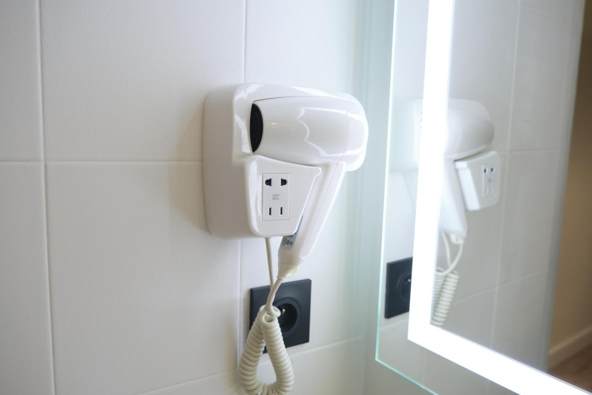 Adamas - Chek In H24 - Wifi Appartement Lyon