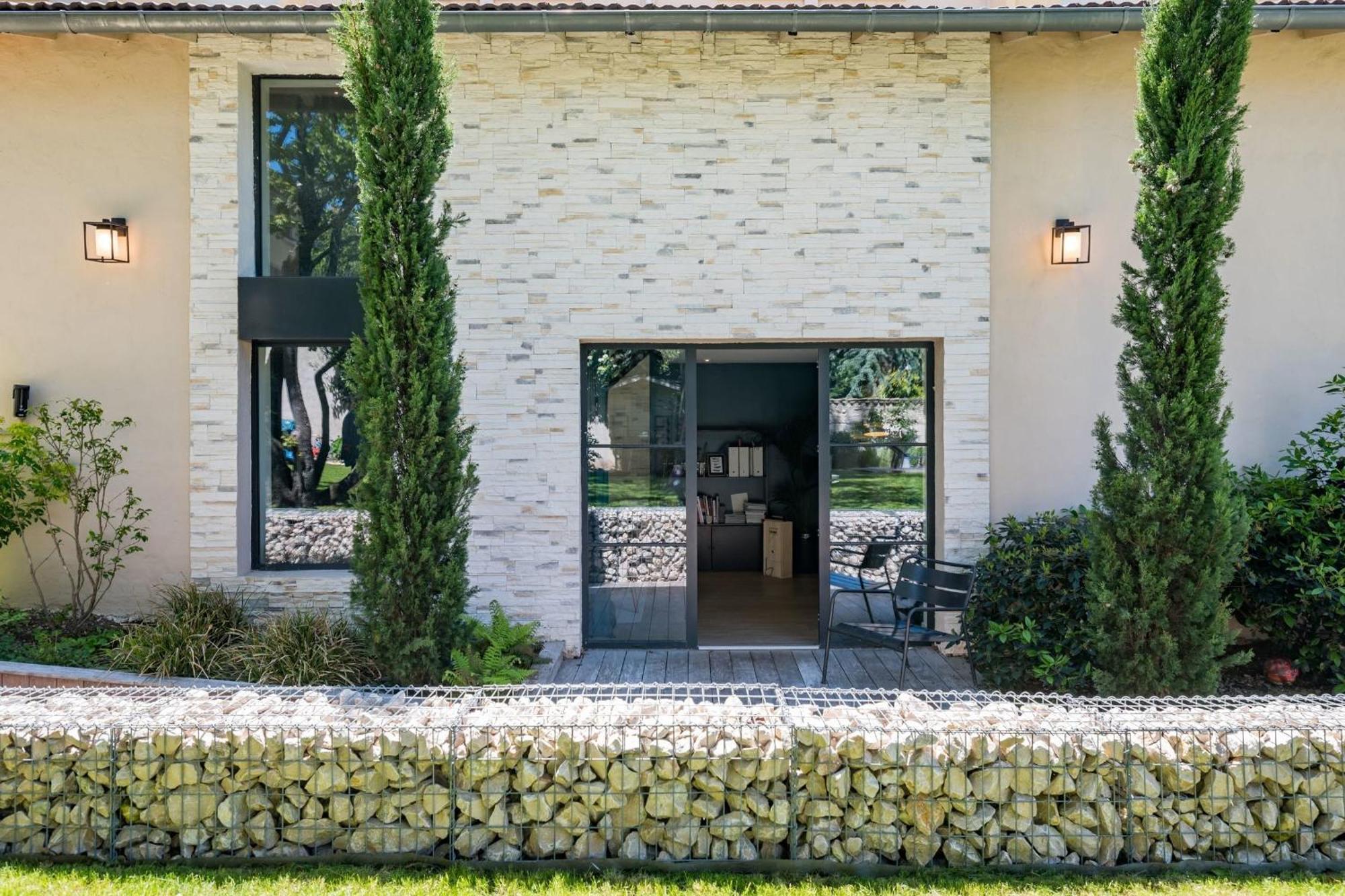 Le Cedre Du Liban -urban Chic House In The