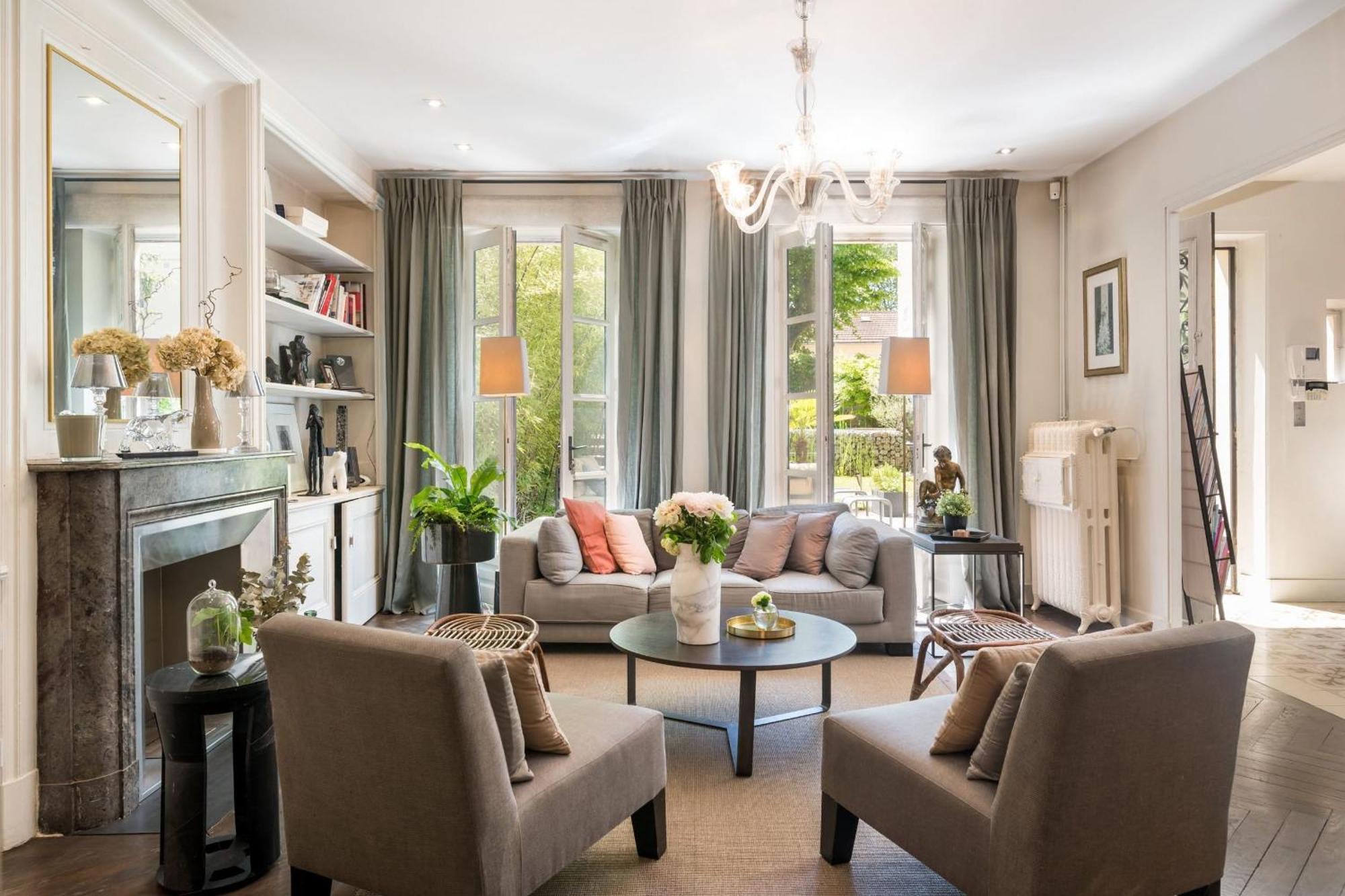 Le Cedre Du Liban -urban Chic House In The Villa Lyon