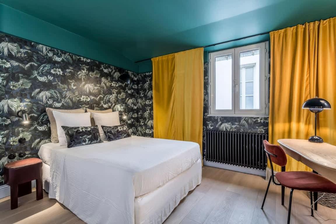 Jungle Art - Furnished - Downtown Apartment *