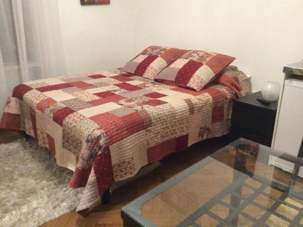 B&B 