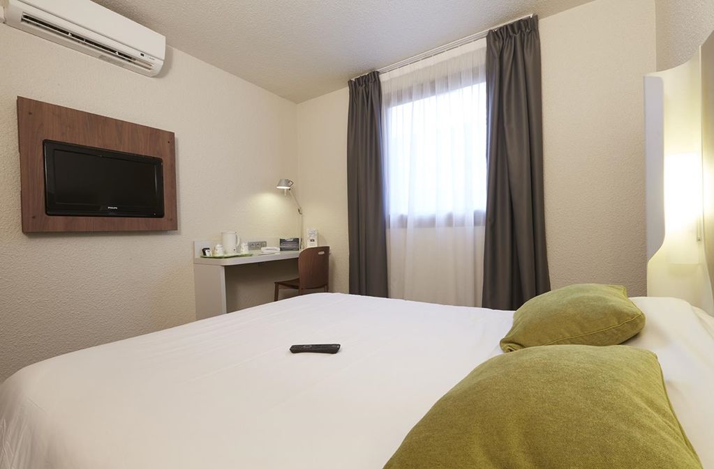 Campanile Centre - Berges Du Rhone Hotel 3*