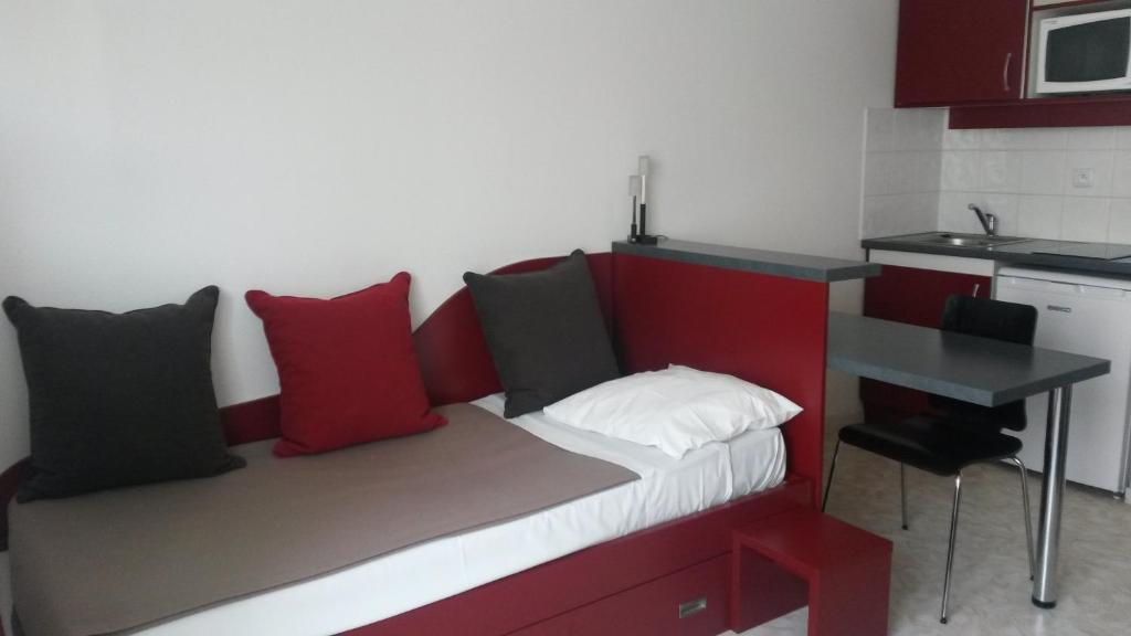 Aparthotel Bed In City - Le Virgile 3*