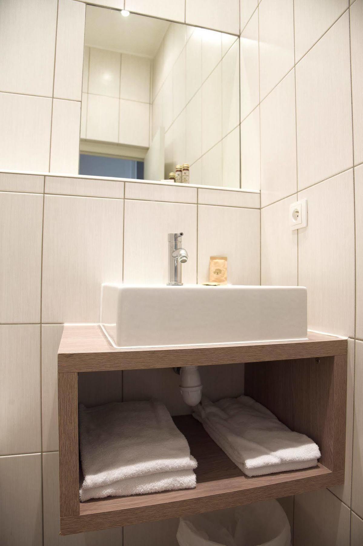 Hotelo Charité Hotel Lyon