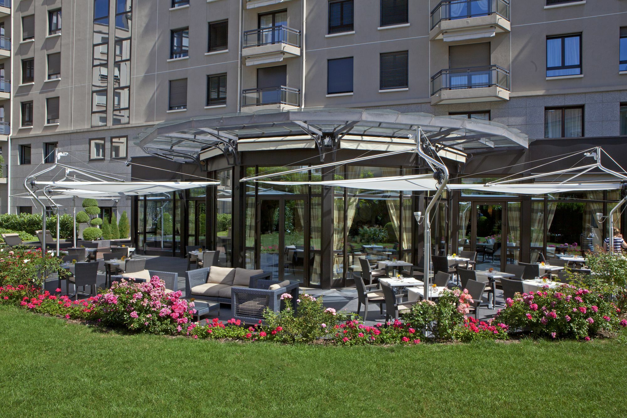 Warwick Reine Astrid - Apartahotel Lyon