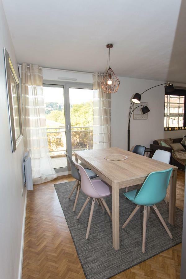 Centre Confluence 100 M2 Parking Terrasses Appartement Lyon