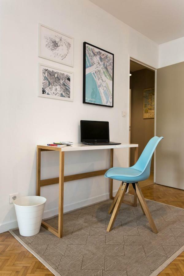 Centre Confluence 100 M2 Parking Terrasses Lyon