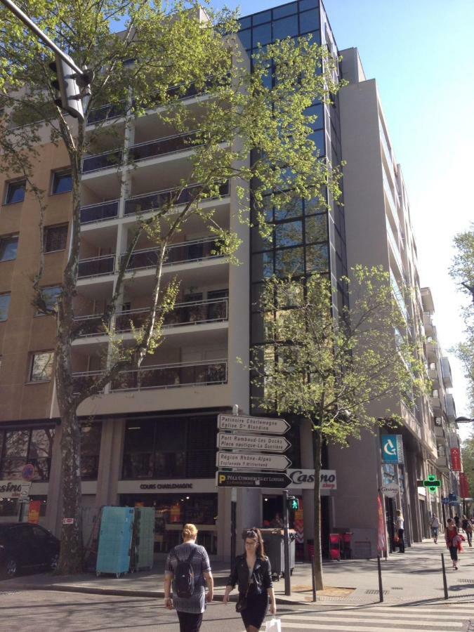 Appartement Centre Confluence 100 M2 Parking Terrasses