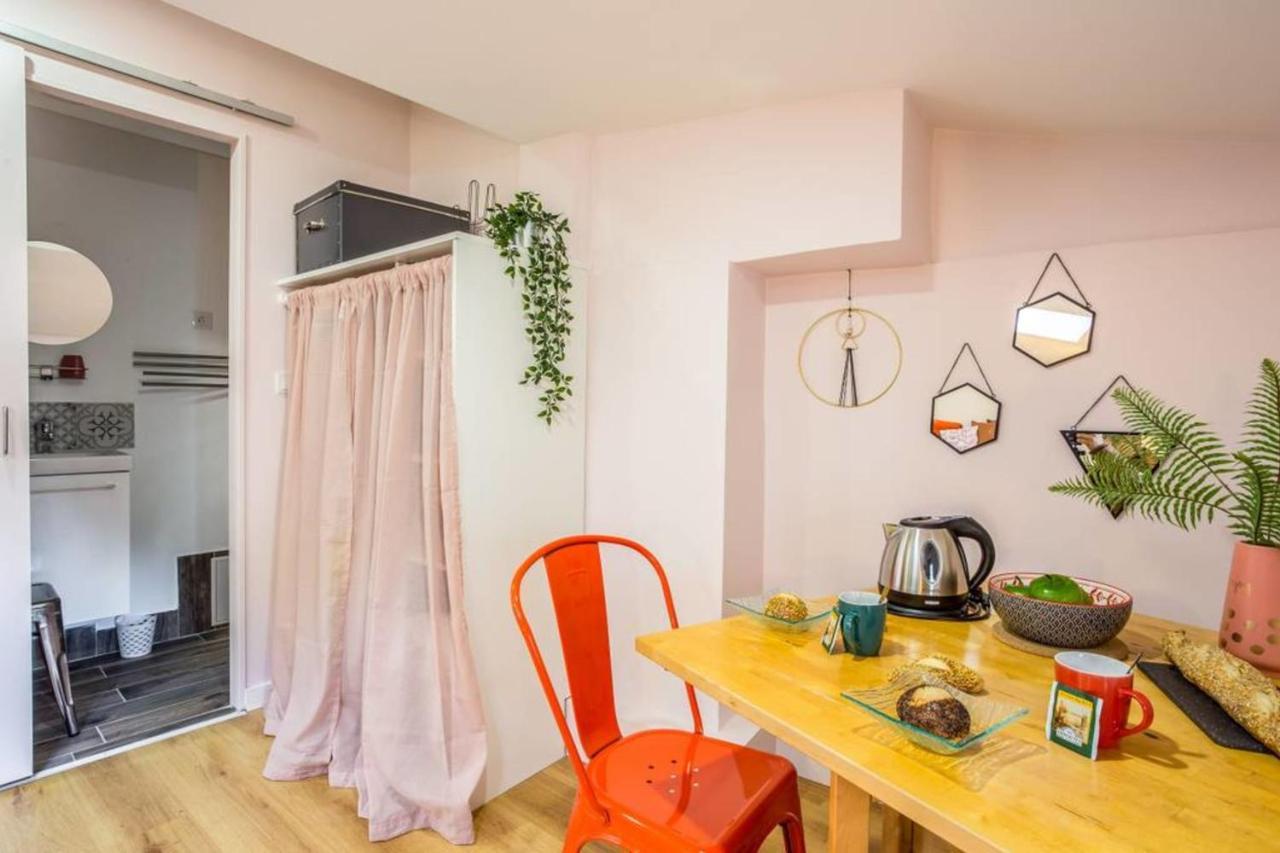 Charming Little Next In Vieux-lyon By Guestready
