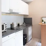 Charming Studio Near Jean Mace