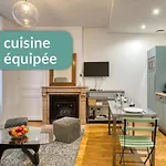 Cosy Appartement Lyon Valmy - parking