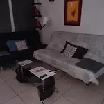 Grand Appartement Fonctionnel Et Calme Sur Lyon8 A 2 Pas Du Metro