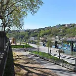 Studio insolite sur Peniche, Le Carre, au coeur De Lyon