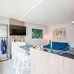 Atmosphere Cosy Grange-Blanche : balcon et calme