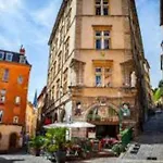 Pepite Rare 8 Personnes Au Coeur Battant Du Vieux Lyon
