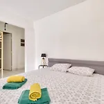 Studio With Garden 10 Min From Metro And Tramway