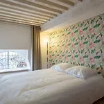 Character Apartment 6 People - City Center