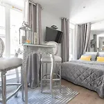 Le Petit Prince- Studio Cosy 2 Pers -Metro Valmy