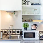 Le Petit Chaponnay - Charming Apartment For 2 Near Saxe Gambetta