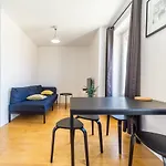 Le Petit Chaponnay - Charming Apartment For 2 Near Saxe Gambetta