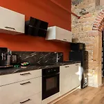 Smartstay Bird Family - Lyon