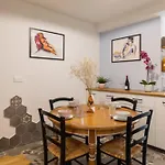 Charming Two-Bedroom Duplex Saxe Gambetta