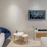 Auguste Comte - Studio Tout Equipe - Coeur De Lyon