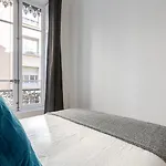 Hallmark - Location T2 - Lyon 2