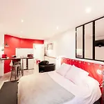 Le Studio De La Place Saint-Jean Du Vieux Lyon Ail