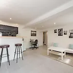 Guestready - Modern And Spacious Flat Near Vaise