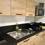 Studio Cosy, Lyon, Avec Garage Prive
