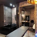 Love Room Claire 1