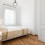 Appartement 2 Pieces Jean Mace Et Stationnement
