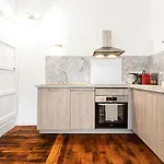 Appartement 2 Pieces Jean Mace Et Stationnement