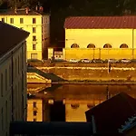 Appart Climatise Terrasse Vue Sur Lyon Et Les Quais De Saone
