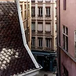 Labolla, Charmant Cocon Avec Spa, Coeur De Lyon