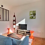 La Douce Parenthese - Studio With Garage - Lyon 4Th
