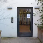 69A - Cosy Studio Ideally Located Lyon Gerland