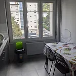 Chambre Double Confortable, Au Calme Et Proche Du Centre-Ville De Lyon