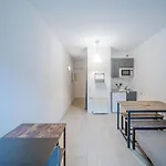 Cosy Studio Near Laporte Metro Station Vaise