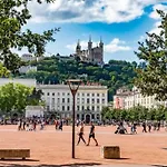 Lyon - Berges Du Rhone