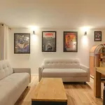 Hollywood Nostalgia, 8 Personnes - Parking, Terreaux