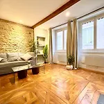 Bngo I Luxe & Confort I Lyon Centre, 4 Personnes, Toilette Separe, Place Des Terreaux