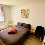 Cosy Appartement 3 Chambres & Parking Prive