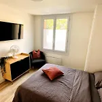 Cosy Appartement 3 Chambres & Parking Prive