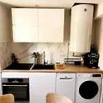 Cosy Appartement 3 Chambres & Parking Prive