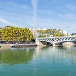 La Peniche Sur La Saone