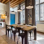GuestReady- Typical Croix-Roussien Flat