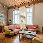Dify Luxury - Place Bellecour